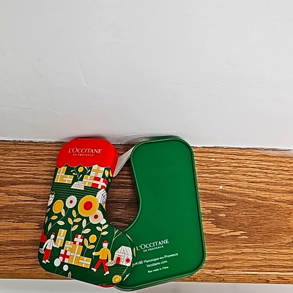 L'OCCITANE CHRISTMAS GIFT TINS. EMPTY METAL TIN - Picture 6 of 6